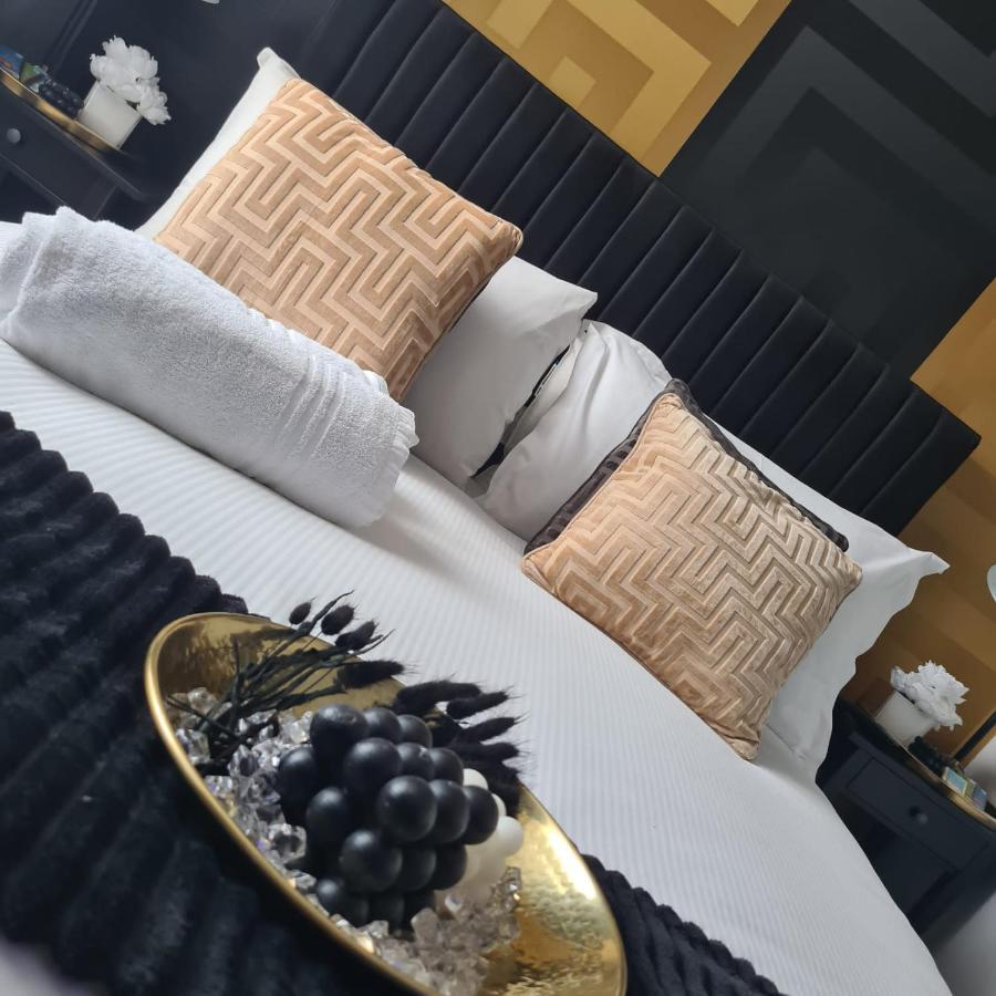 Luxury 9Ine Penthouse With Garden & Jacuzzi Apartamento Birmingham Exterior foto