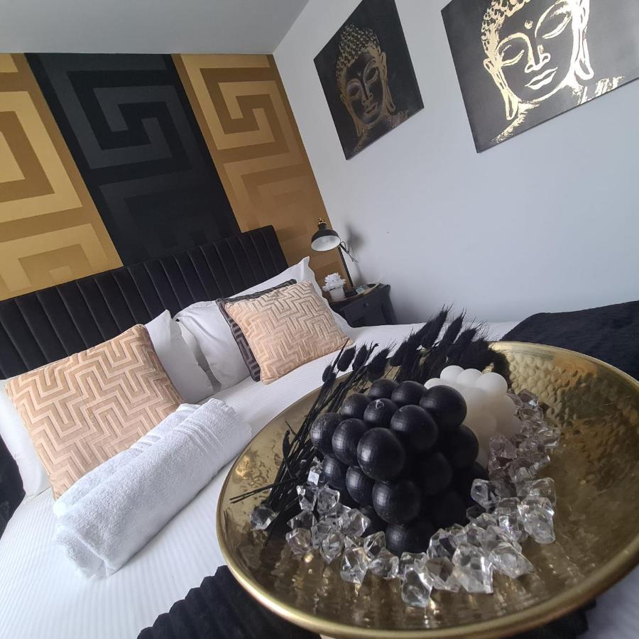 Luxury 9Ine Penthouse With Garden & Jacuzzi Apartamento Birmingham Exterior foto