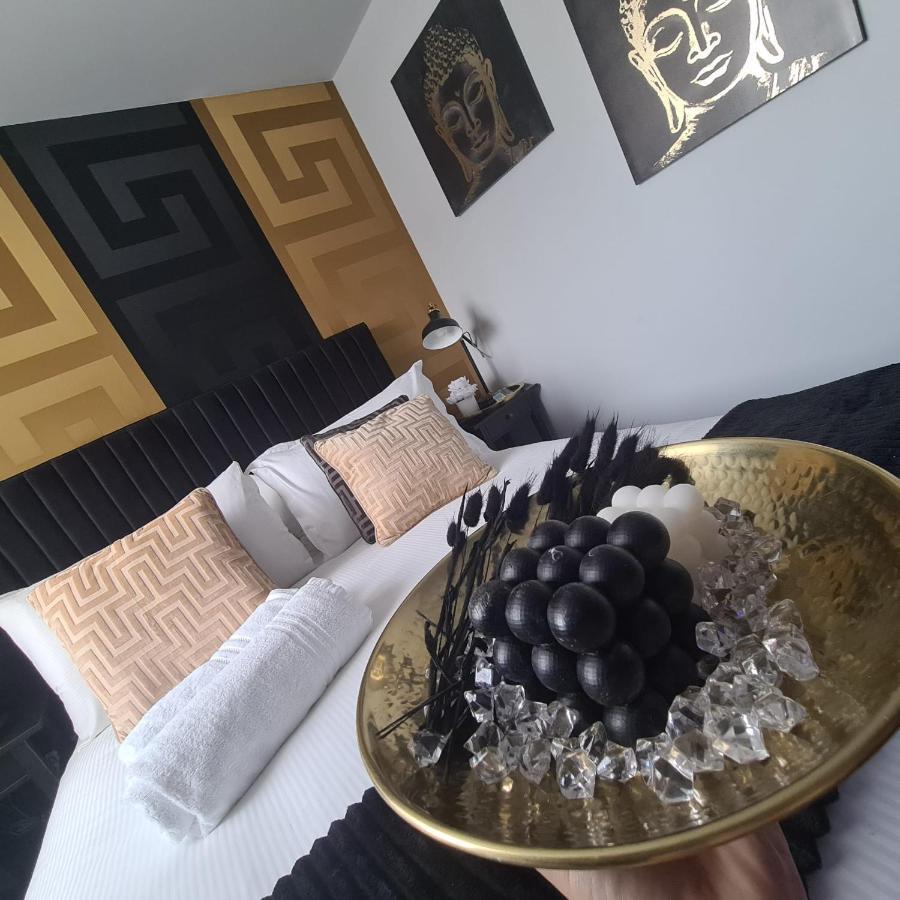 Luxury 9Ine Penthouse With Garden & Jacuzzi Apartamento Birmingham Exterior foto