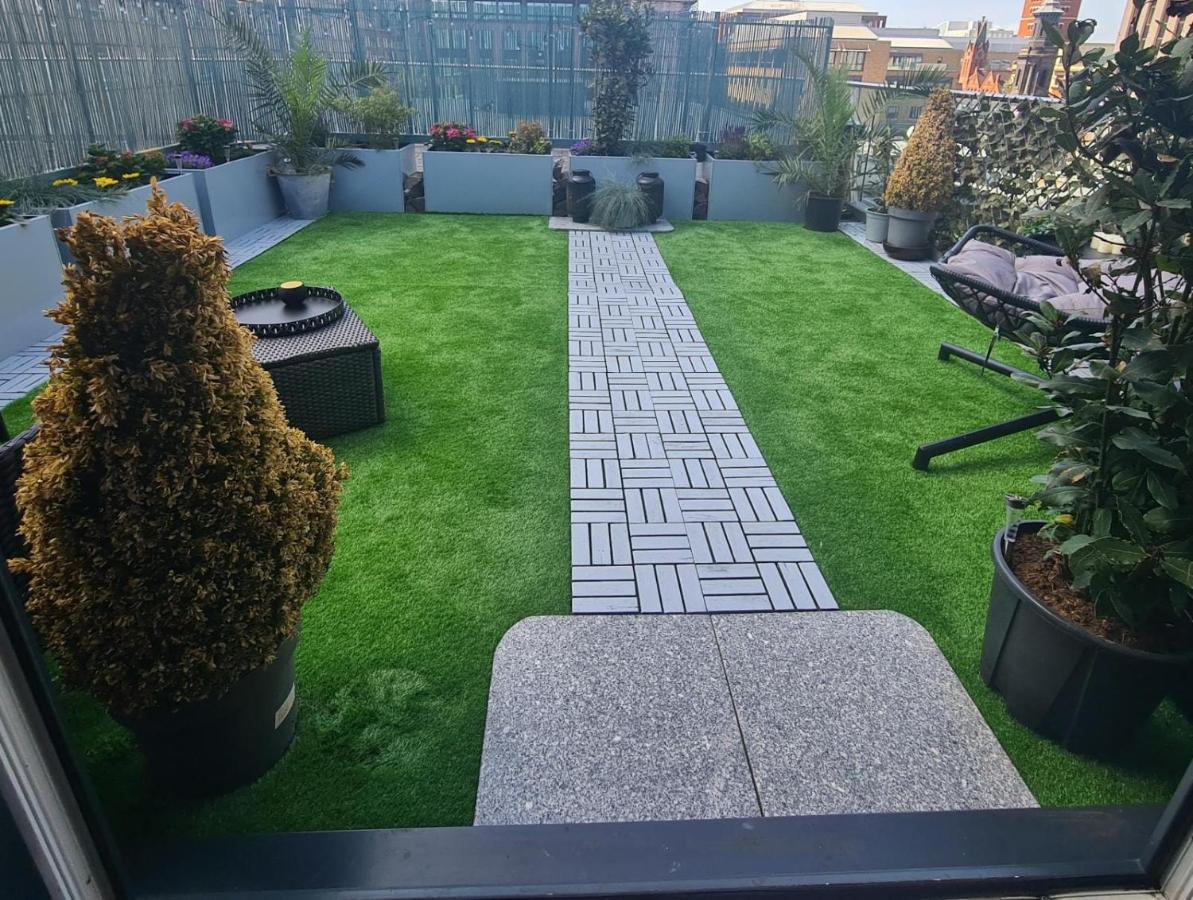 Luxury 9Ine Penthouse With Garden & Jacuzzi Apartamento Birmingham Exterior foto