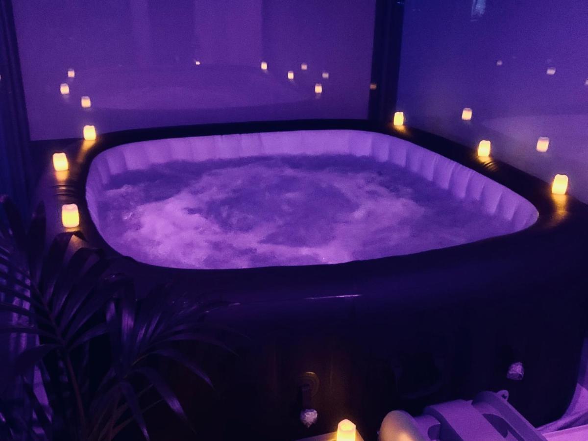 Luxury 9Ine Penthouse With Garden & Jacuzzi Apartamento Birmingham Exterior foto